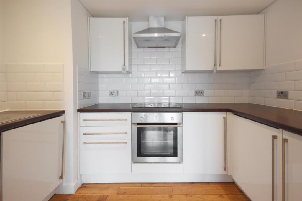 Apartment in Brighton, Westdene - View 3