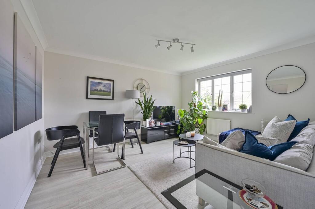 Main image of property: East Road, South Wimbledon, London, SW19
