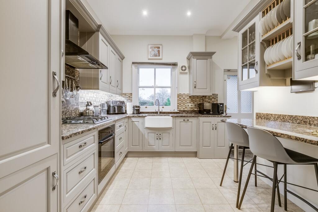 Additional image 6 of Sherrards Mansions, Welwyn Garden City, Hertfordshire, AL8 7AY