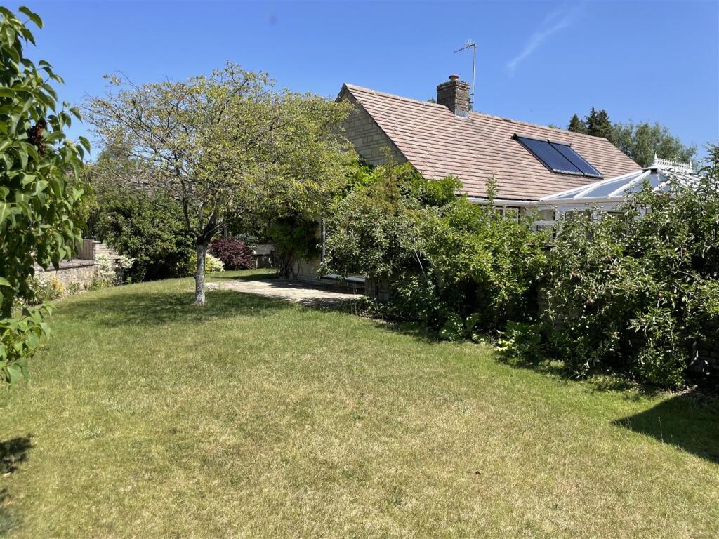 8, Dikler Close, Bourton-On-The-Water, Cheltenham photo 2