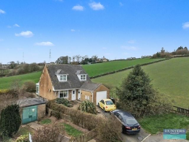 Main image of property: Close Head Drive Thornton, Bradford, BD13 3QQ