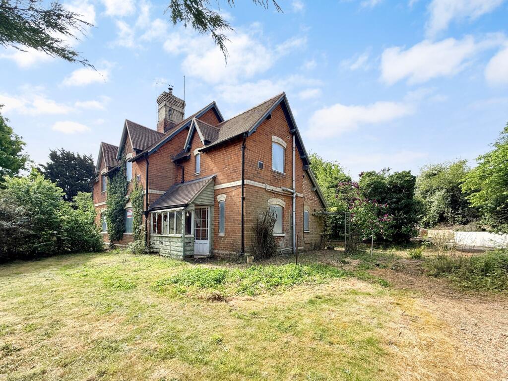 Main image of property: Park Road, Faringdon, SN7