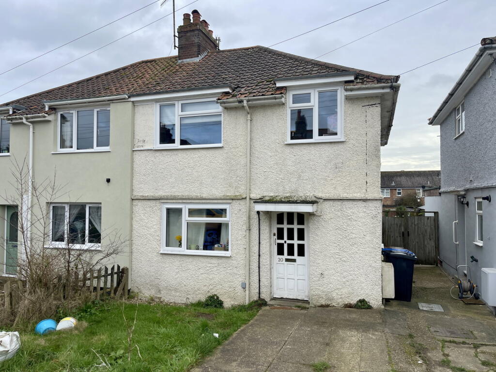 3-bed semi-detached on Park Avenue, Saxmundham, £199,000