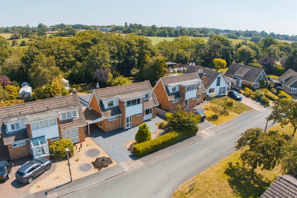 Main image of property: The Looms, Parkgate, Neston