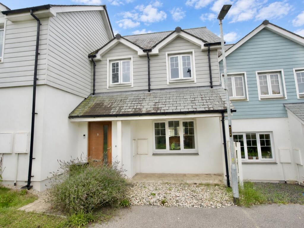 2-bed terraced on Padstow, PL28, £140,000