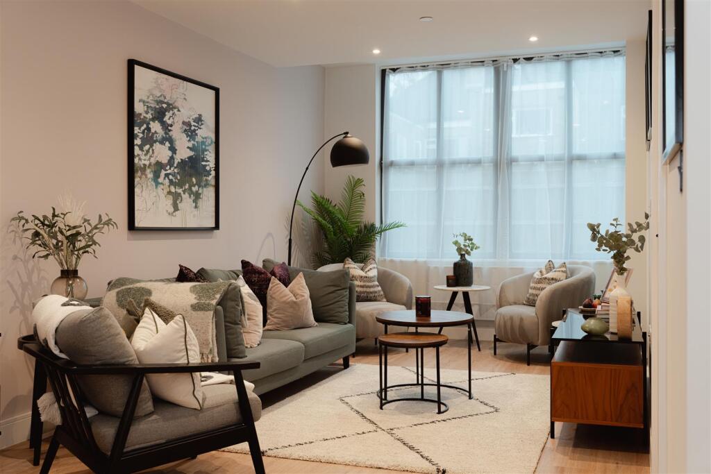 Main image of property: The Vale, Roebuck Close, Reigate