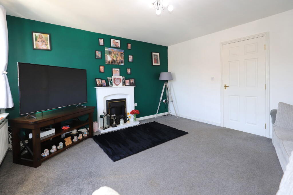 House in Walsall, West Midlands - More