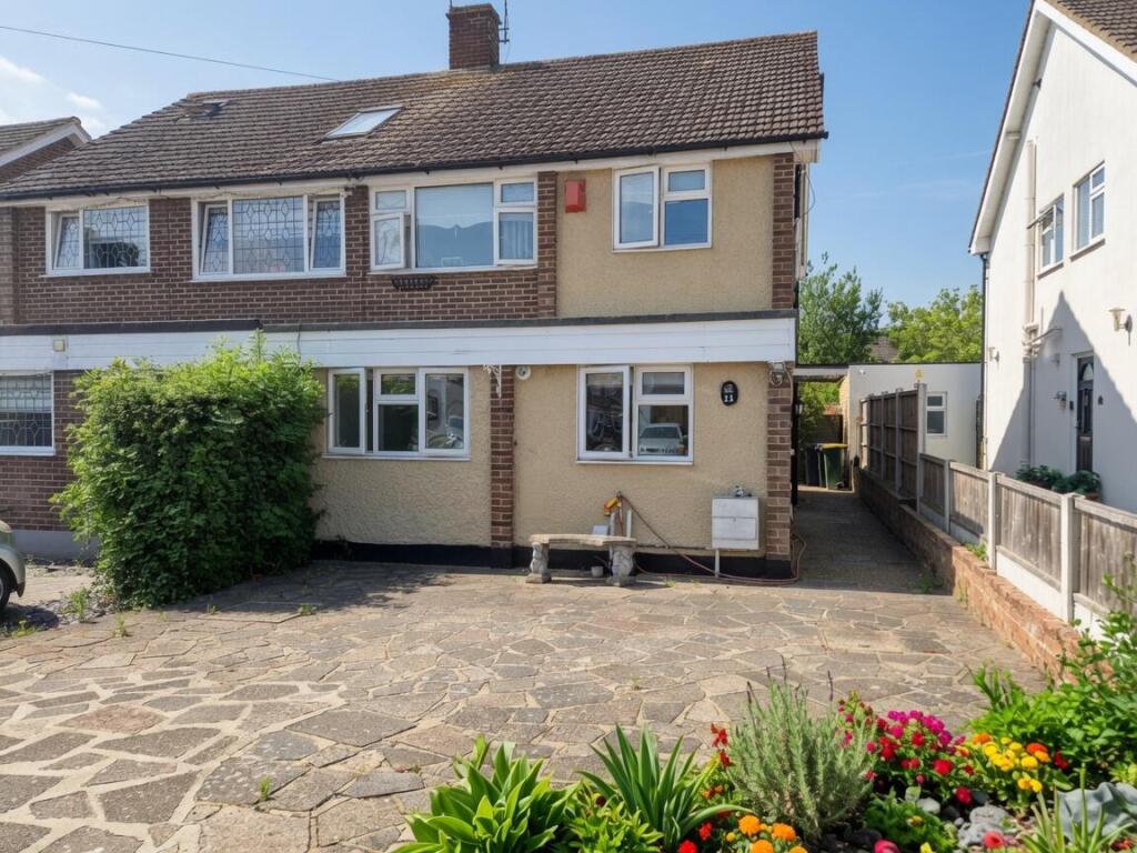 Main image of property: Oakhurst Road, Rayleigh