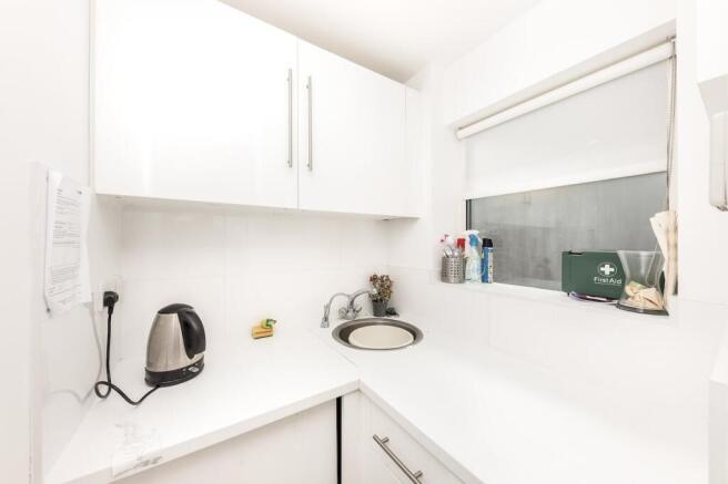 2 Salamanca Place kitchen.jpg