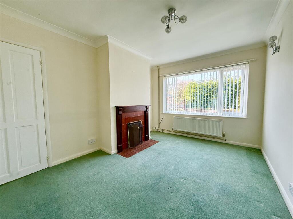 Grove Road, Repps with Bastwick NR29 5JL photo 2