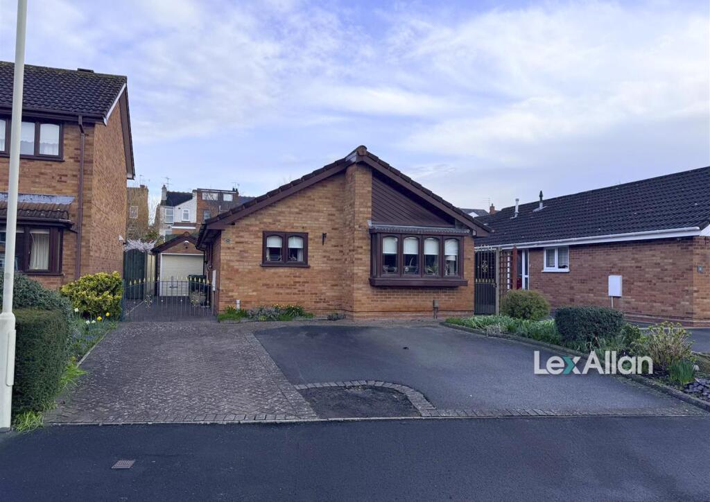 Main image of property: Fredericks Close, Stourbridge