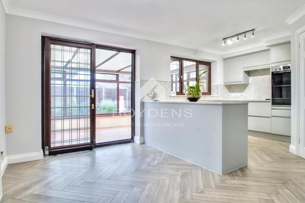 House in Clacton-on-Sea, Holland-on-Sea - View 4