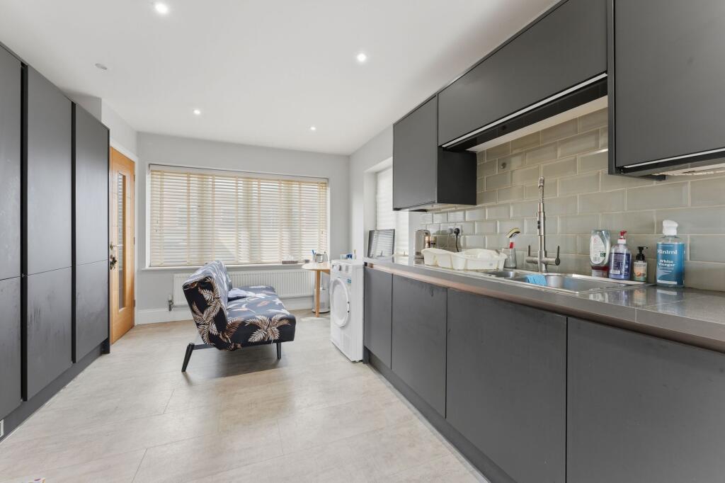 House in Leicester - View 5