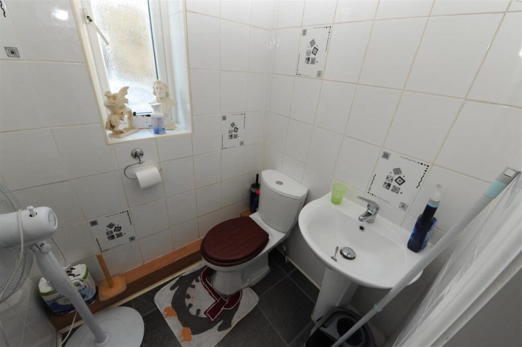 Additional image 10 of Windhill Old Road, Thackley, Bradford