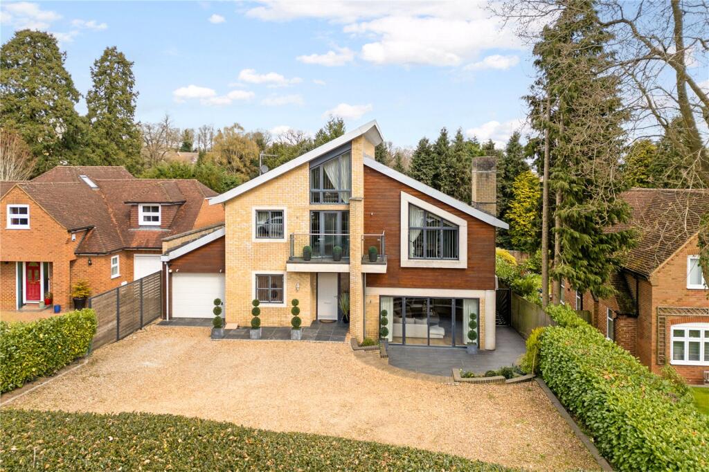 Main image of property: Mentone Avenue, Aspley Guise, Milton Keynes, Bedfordshire, MK17