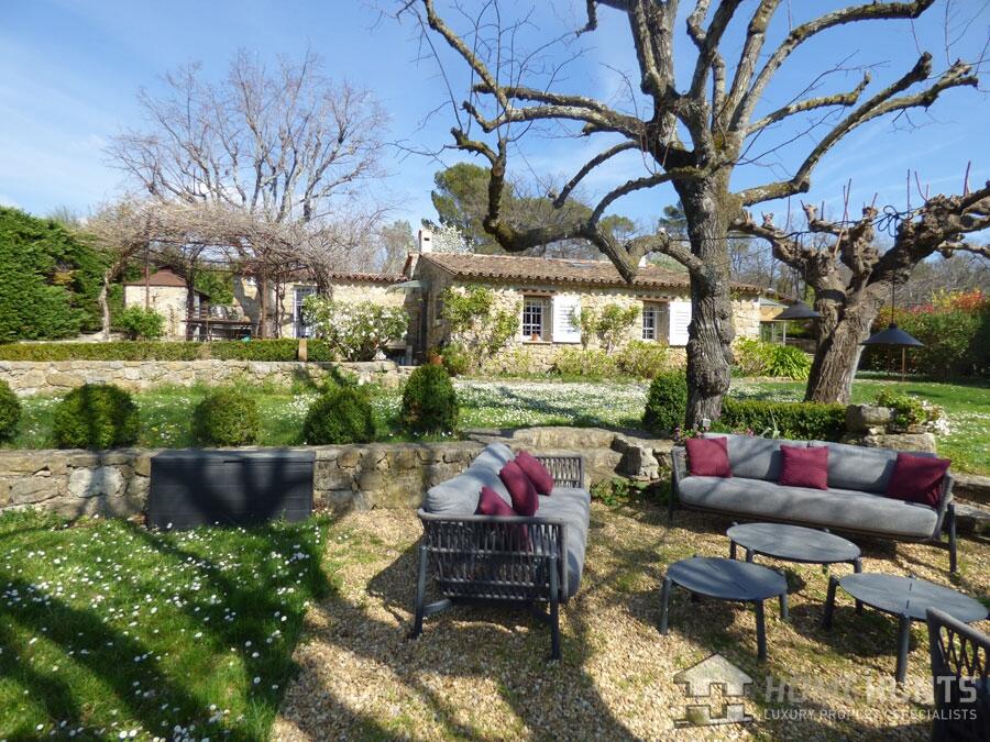 Main image of property: Provence-Alps-Cote d`Azur, Var, Tourrettes