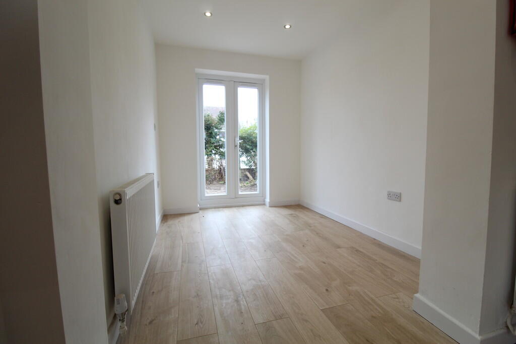 1 bedroom house share for rent