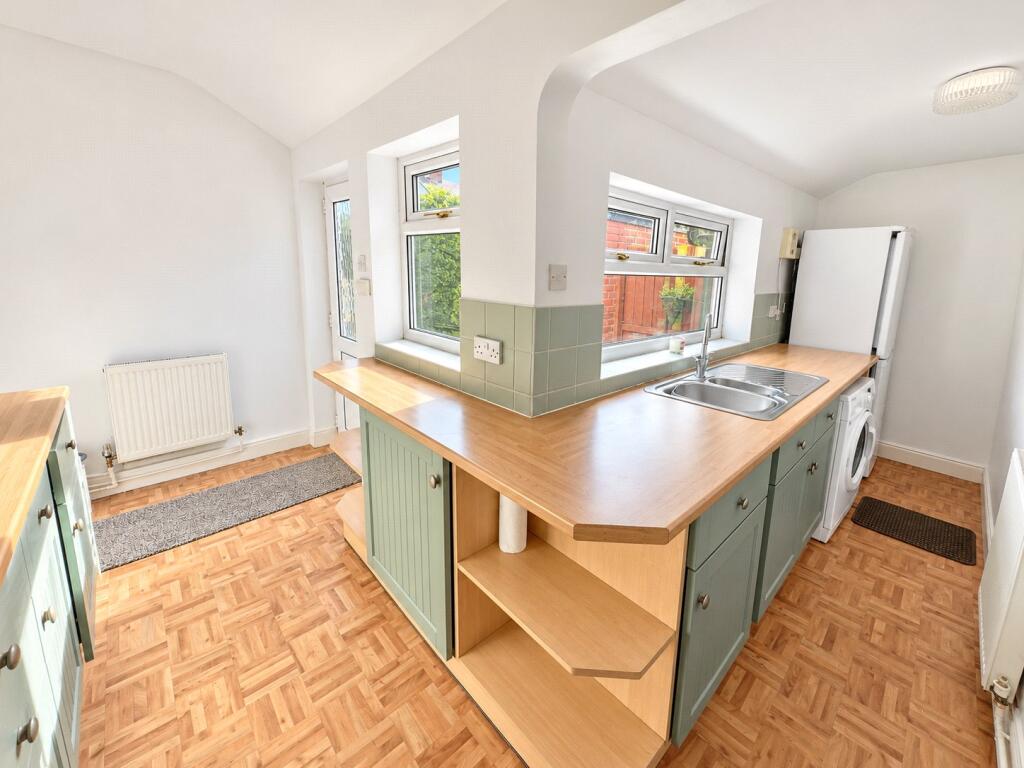 Apartment in Wirral, West Kirby - View 4