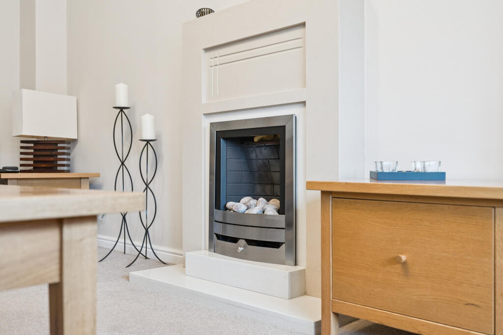 House in Glasgow, Mains Estate, Milngavie - View 5
