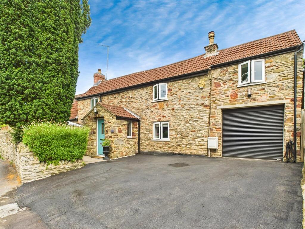 4-bed detached on Jeffries Hill Bottom, Hanham, BRISTOL, BS15 3BQ, £549,500
