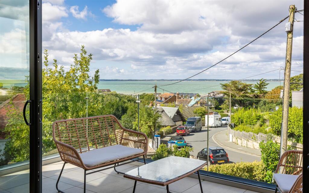 House in Cowes, Gurnard - View 3
