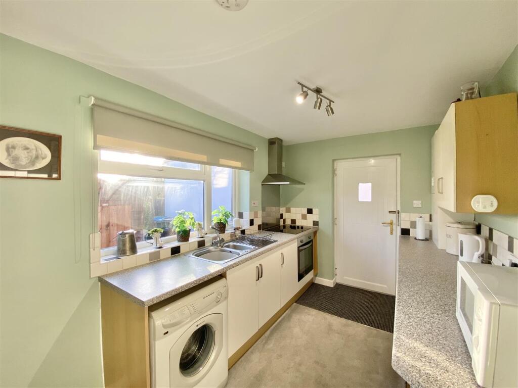 House in Darlington - More