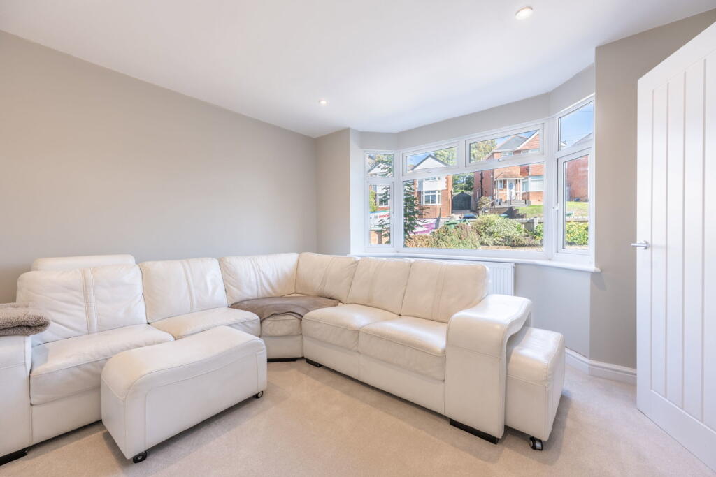 House in Southampton - More