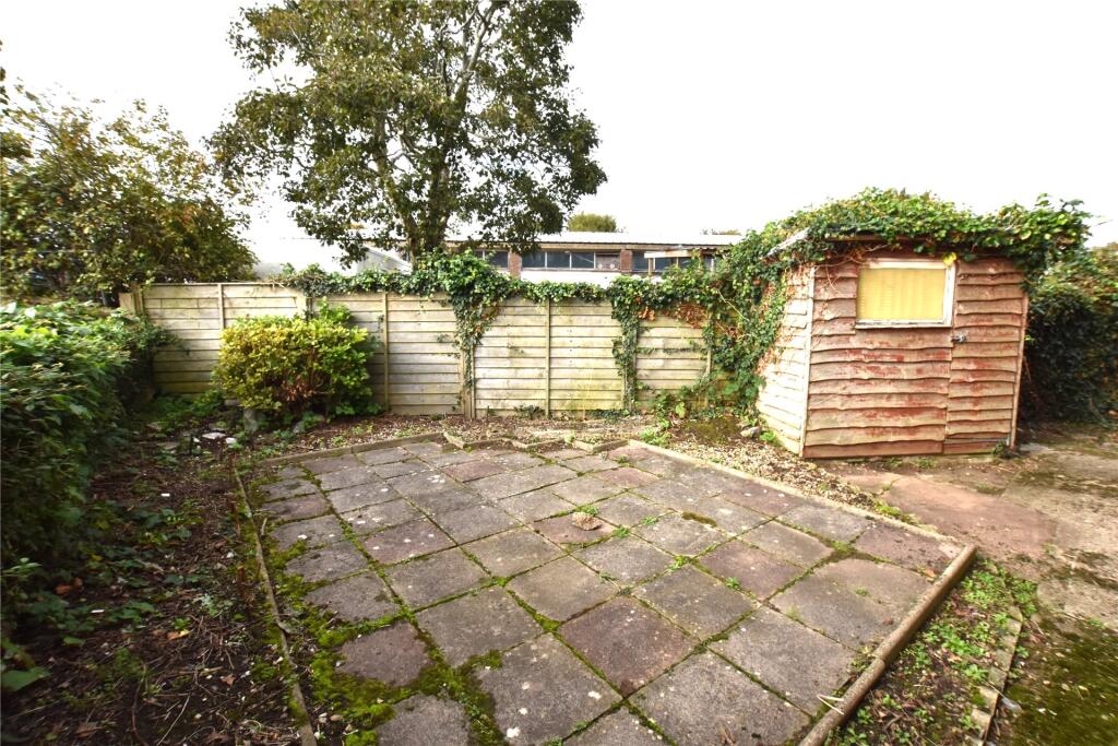 Sercombes Gardens, Starcross, Exeter, Devon photo 3