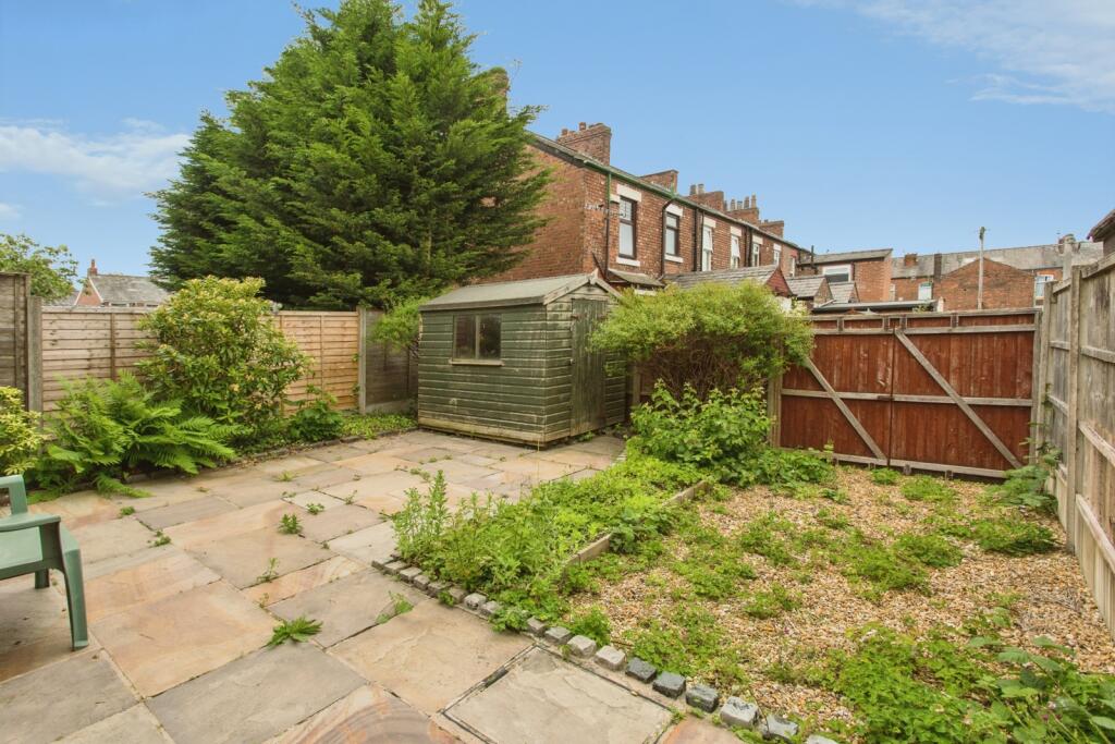 Cross Street, Leyland, Lancashire, PR25 photo 4