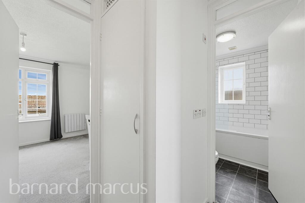 Apartment in London, Royal Borough of Kingston upon Thames - View 4