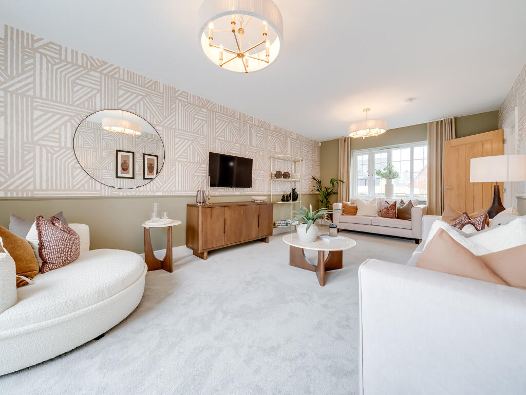 Sicklesmere Road, Bury St Edmunds, IP33 2BS - More