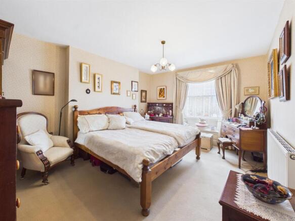 Bedroom: