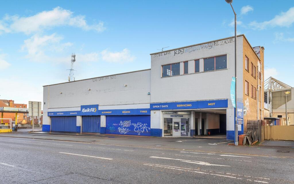 8673410-exterior04.jpg