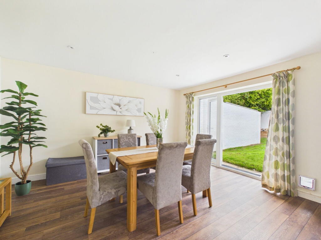 Browning Road, North Lancing, BN15 0PY photo 4
