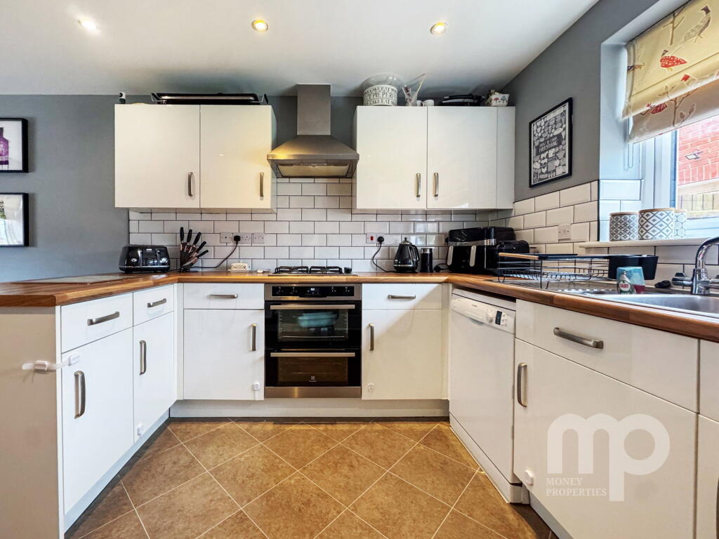 Reeve Way, Wymondham, NR18 photo 4
