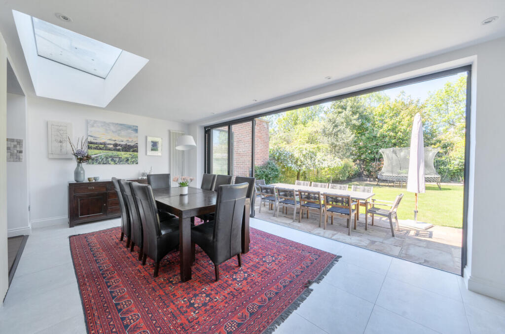 Main image of property: Trinity Avenue, London, N2