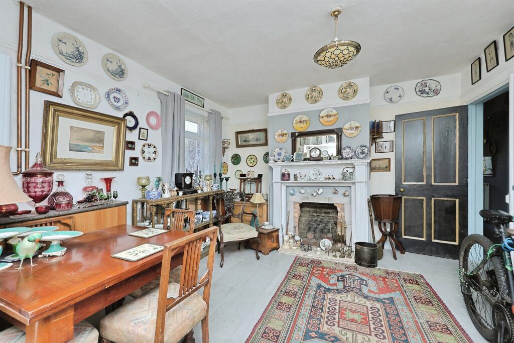 House in Broadland, Hellesdon - More