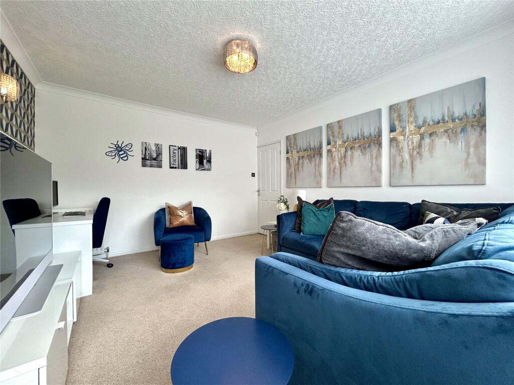 House in Oldham, Austerlands, Saddleworth - More