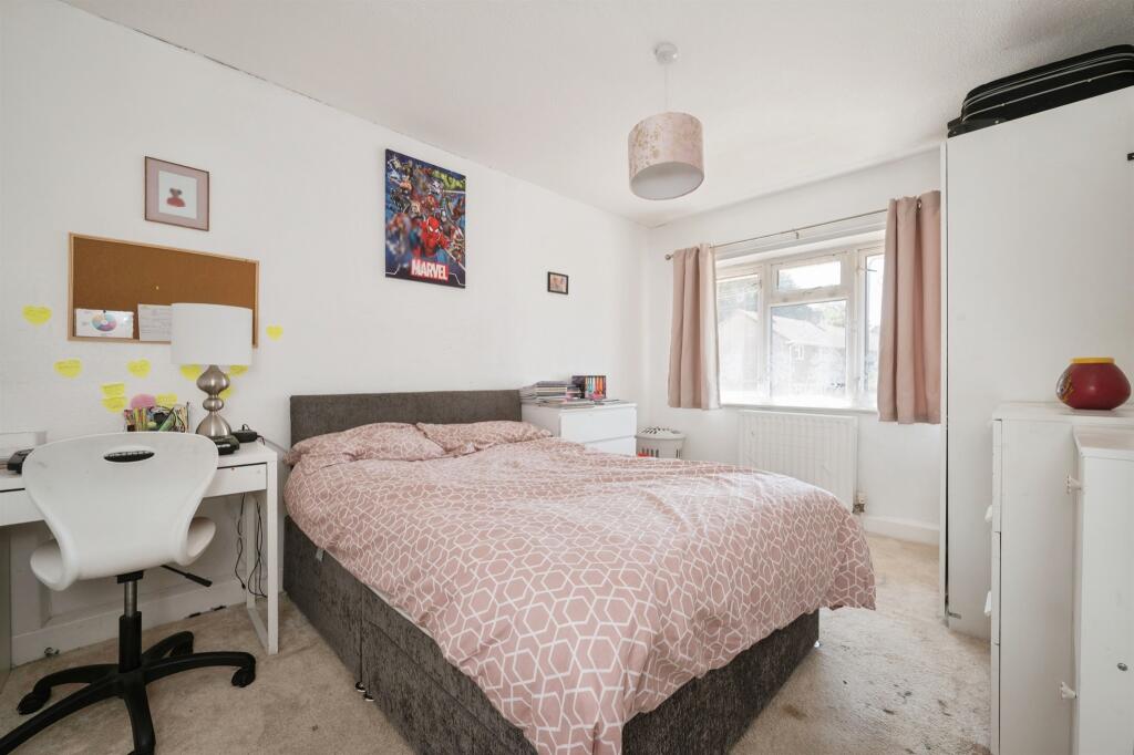 Apartment in Southampton - More
