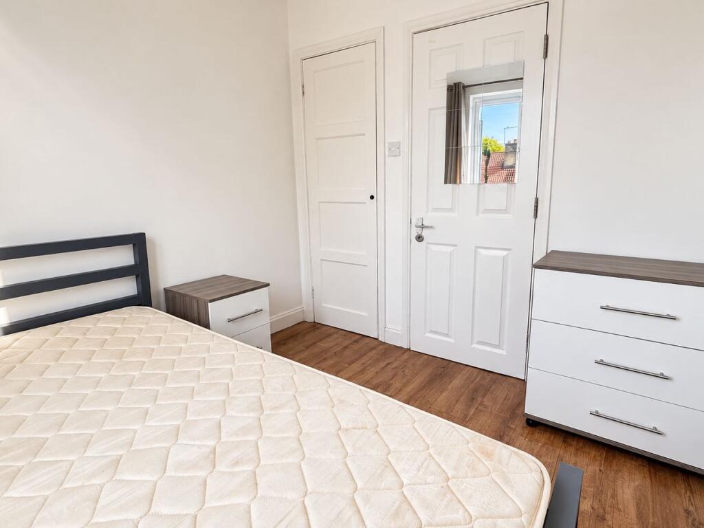House in Bristol, Horfield - More