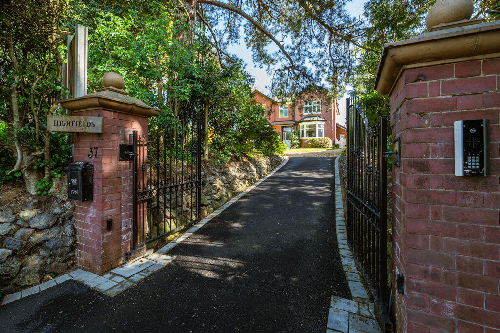 Wollescote Road, Stourbridge photo 2