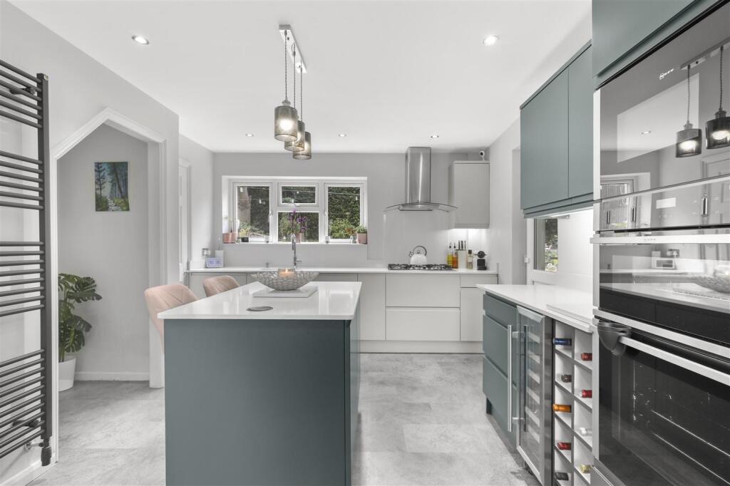 Coronation Hill, Epping photo 3