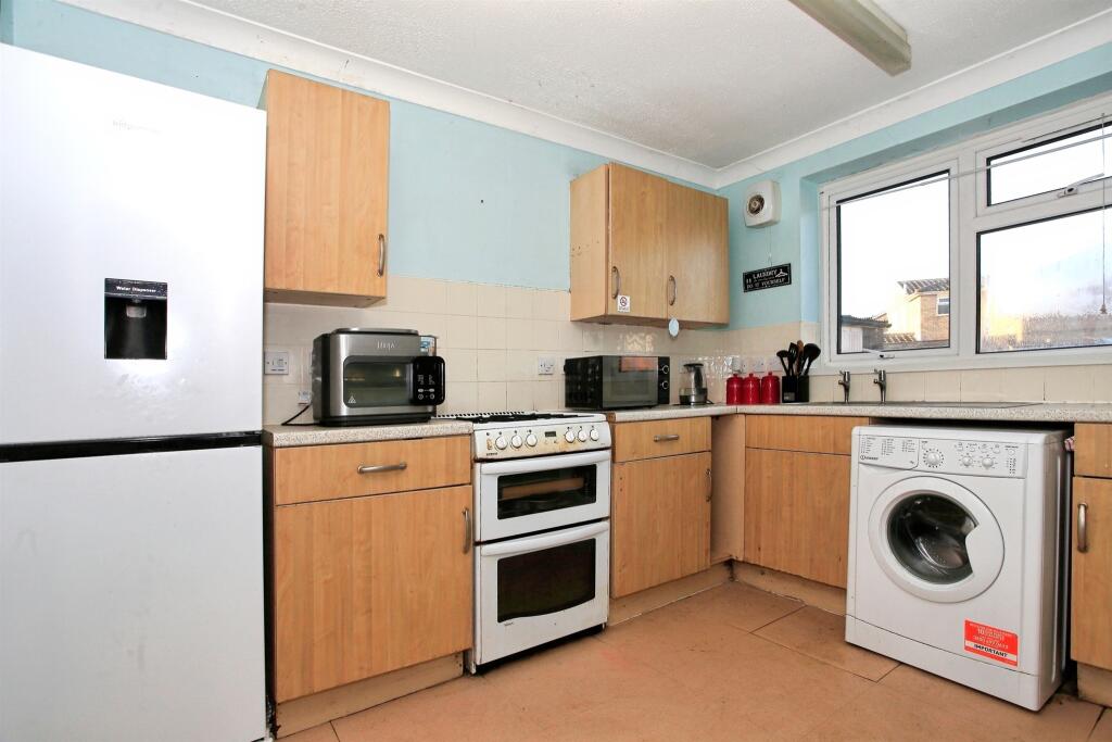 Holmes Way, Peterborough photo 4