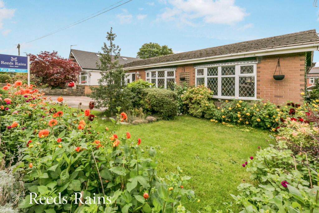 4-bed detached on 38, Roewood Lane, Macclesfield, Cheshire, SK10, £450,000
