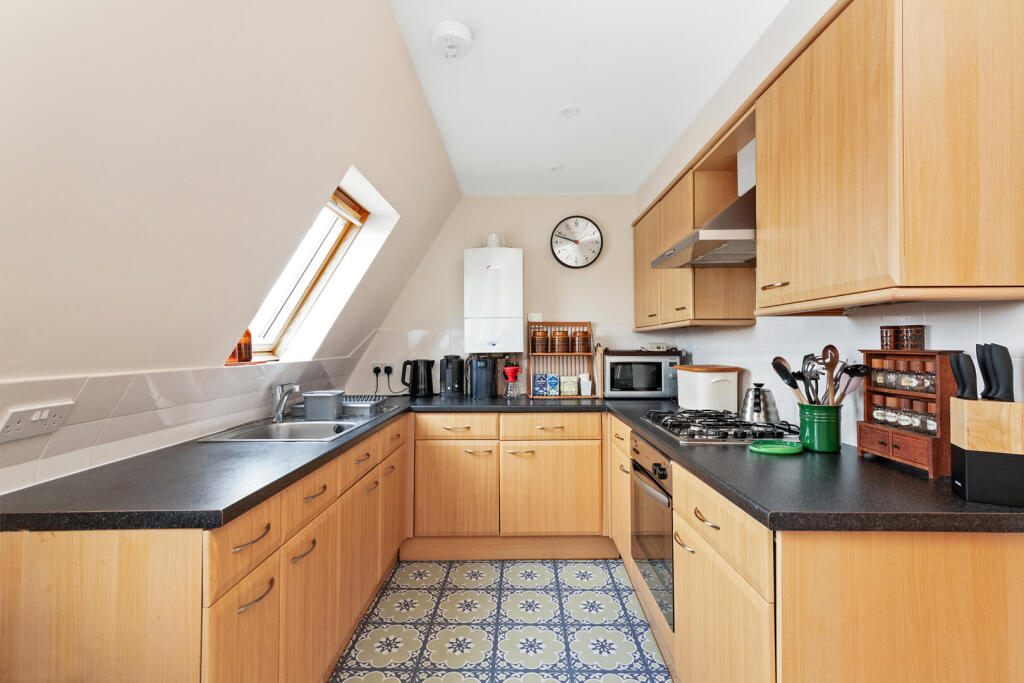 Apartment in London - View 5