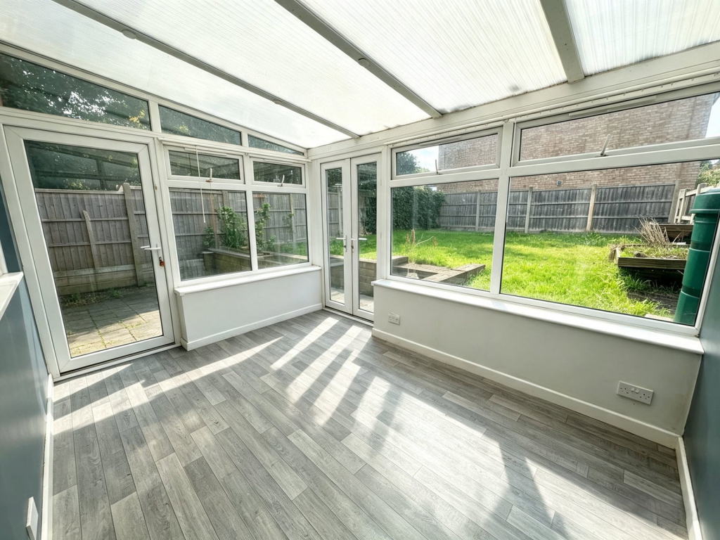 Apartment in Sandwell, West Midlands - View 5