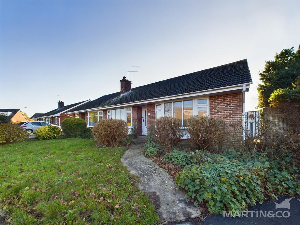 2-bed detached on Boxgrove Gardens, Bognor Regis, £320,000
