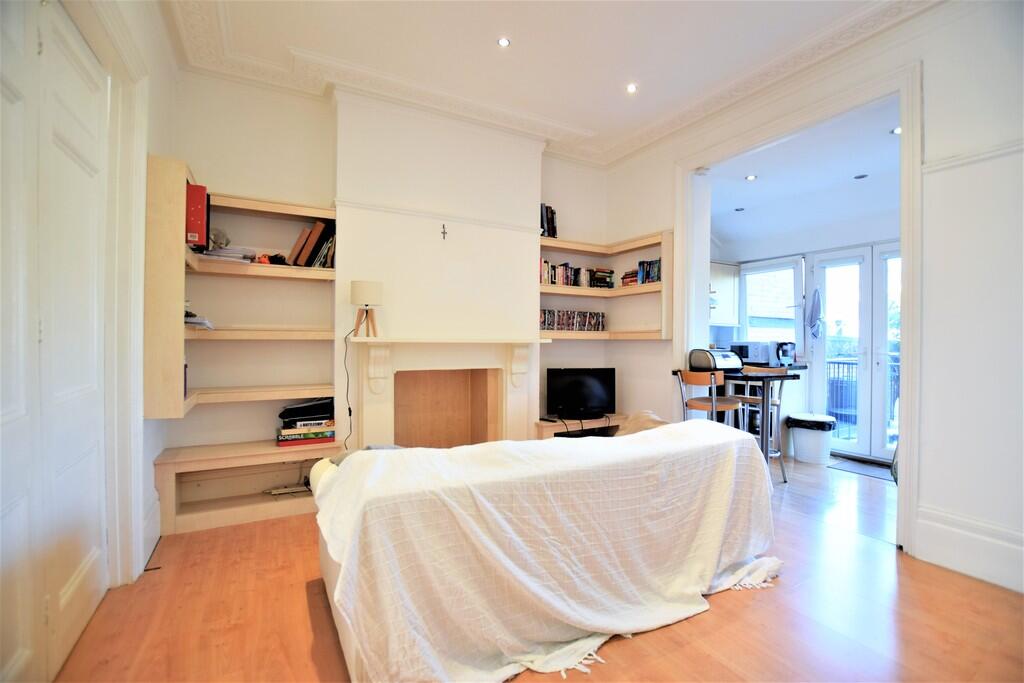Main image of property: 151B Kew Road