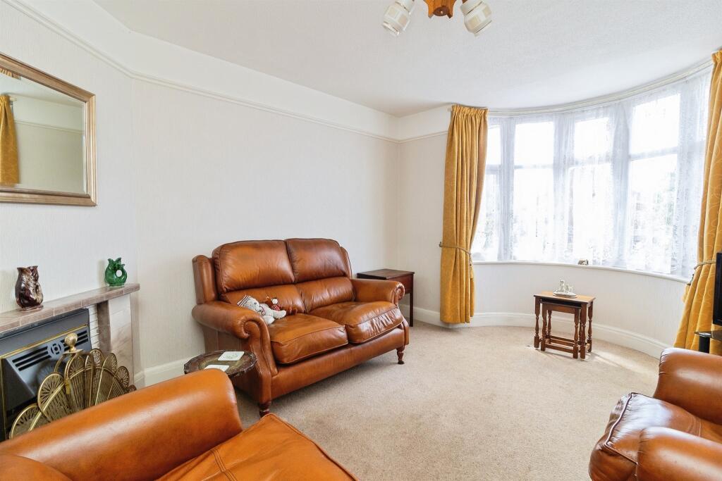 House in Flitwick, Central Bedfordshire - View 3