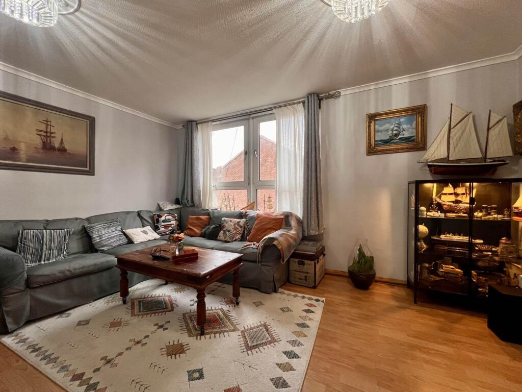 Apartment in London, Canning Town - View 5